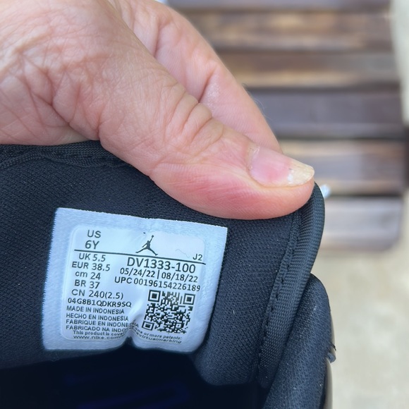 Original Air Jordans 1 low; Retro. NEW WITH BOX; never worn. - Picture 5 of 5